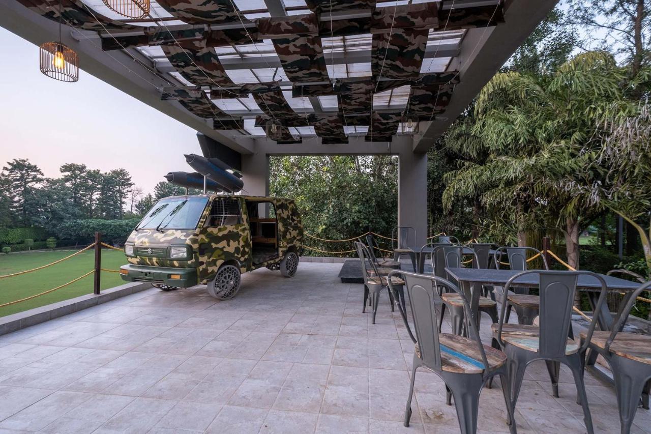 Stayvista At The Banyan Abode With Pool Table, Pet Friendly & Outdoor Pool Manesar Exterior photo